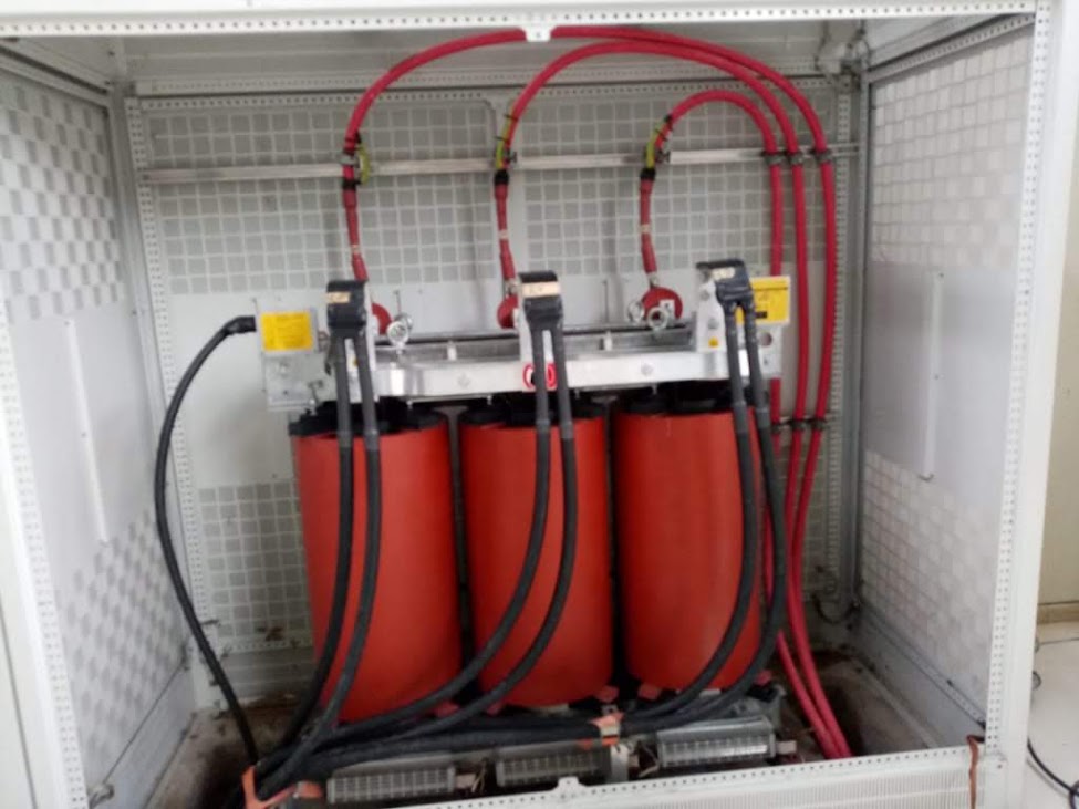 Industrial power installation and commissioning